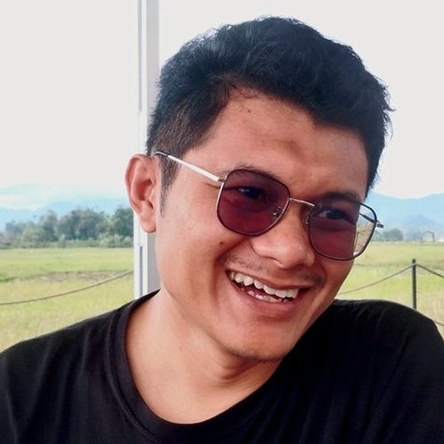 Hamdi A.
